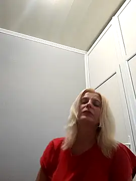 MiaLove183 online show from July 24, 1:09 pm