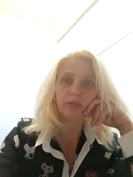 MiaLove183 online show from July 28, 1:10 pm