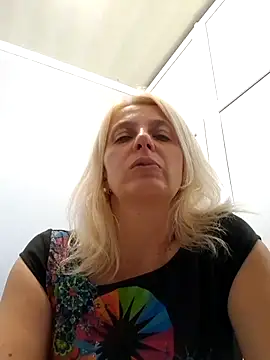 MiaLove183 online show from July 29, 2:48 pm