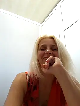 MiaLove183 online show from July 30, 1:21 pm