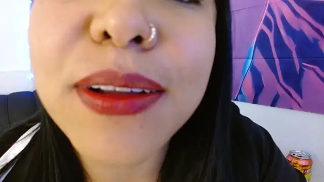 alessialux online show from May 3, 3:34 am
