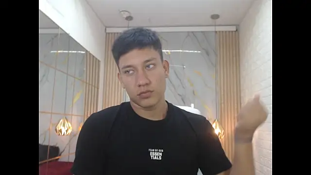 Snapshot of DominantBoy4 chatting on March 30, 2:56 am DominantBoy4 online show from March 30, 2:56 am