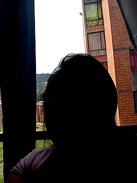 Snapshot of bella_smit1 chatting on March 25, 6:14 pm bella smit1 online show from March 25, 6:14 pm