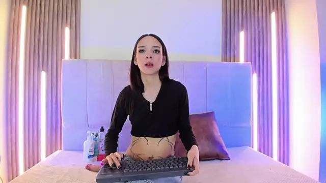 Zoe 444 online show from August 1, 3:50 am