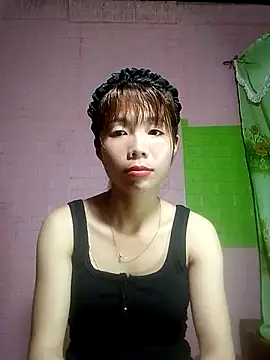 Snapshot of AmyLinee01 chatting on March 27, 5:35 am AmyLinee01 online show from March 27, 5:35 am