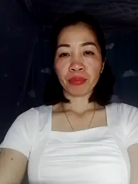 Snapshot of -Lunou- chatting on March 28, 11:21 am -Lunou- online show from March 28, 11:21 am