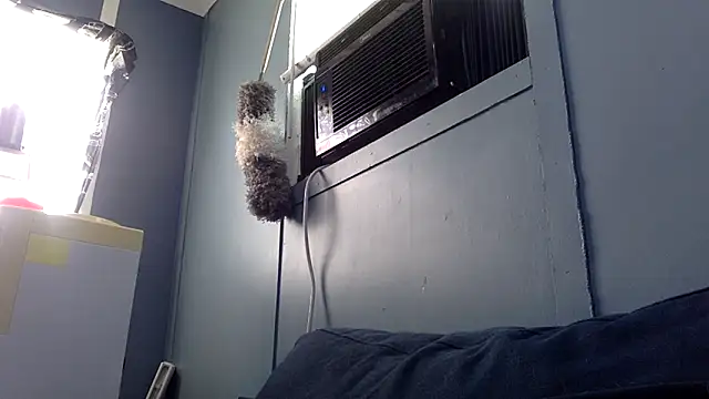 BWCloverboyy online show from March 25, 6:14 pm