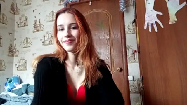 Snapshot of SirenFrost chatting on March 22, 9:13 am SirenFrost online show from March 22, 9:13 am