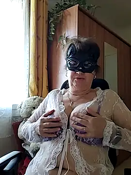 Snapshot of Chrismaturefrench chatting on March 24, 4:01 pm Chrismaturefrench online show from March 24, 4:01 pm