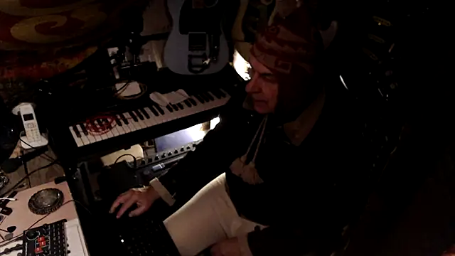 nicobite007 online show from March 22, 7:56 am