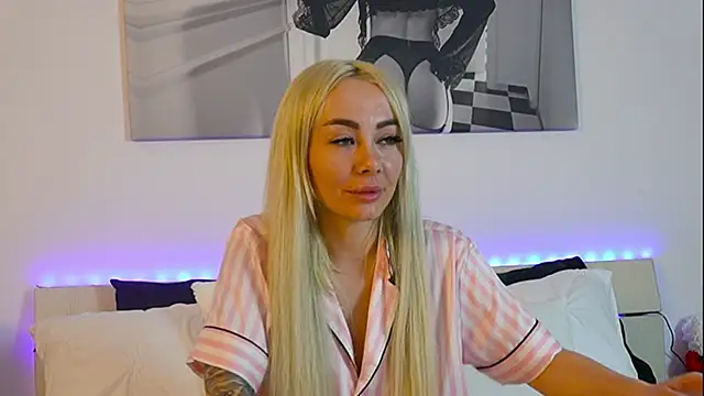 FrancescaGrayy online show from June 7, 7:06 pm