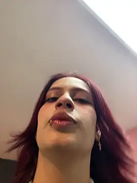 steffmontespink18 online show from June 15, 1:24 pm
