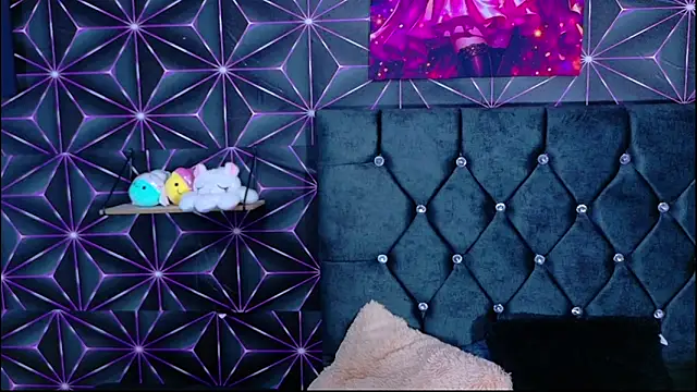 Snapshot of Megam_white chatting on April 16, 9:39 pm Megam white online show from April 16, 9:39 pm
