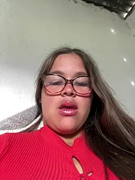 Dulce Noa online show from March 27, 2:06 pm