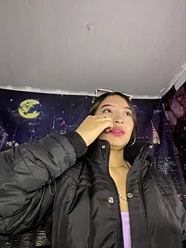 Snapshot of Itze_Mua chatting on March 27, 3:12 am Itze Mua online show from March 27, 3:12 am