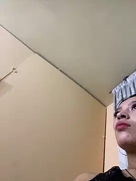 Snapshot of Itze_Mua chatting on May 7, 11:10 pm Itze Mua online show from May 7, 11:10 pm