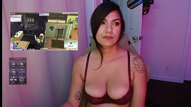 sweetRoxie online show from May 15, 11:56 pm