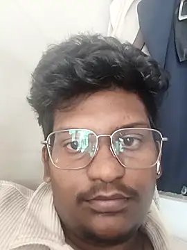 Snapshot of Macha04 chatting on June 8, 5:19 am Macha04 online show from June 8, 5:19 am