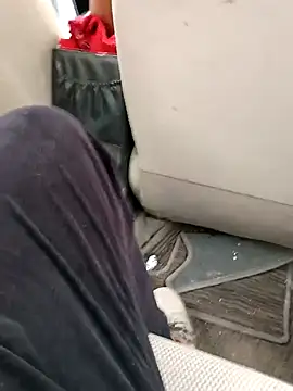 oneeyedwonder96 online show from April 9, 4:23 am