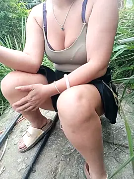 Snapshot of sena_baby chatting on April 14, 7:58 am sena baby online show from April 14, 7:58 am