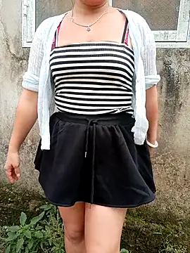 Snapshot of sena_baby chatting on April 28, 2:27 am sena baby online show from April 28, 2:27 am