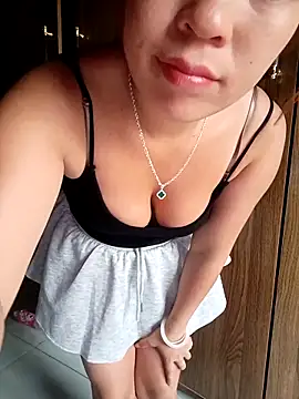 Snapshot of sena_baby chatting on May 1, 11:42 pm sena baby online show from May 1, 11:42 pm