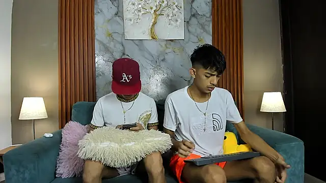 Snapshot of PINKY_BOYS1 chatting on March 23, 1:15 pm PINKY BOYS1 online show from March 23, 1:15 pm