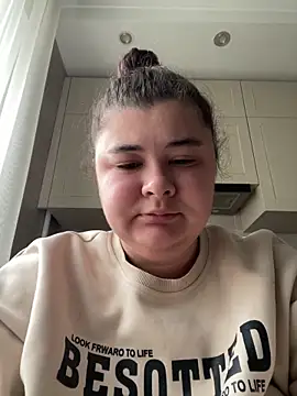 Snapshot of curly_elise chatting on March 25, 6:41 am curly elise online show from March 25, 6:41 am