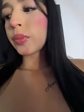 Hannaa blondee online show from May 6, 11:43 pm