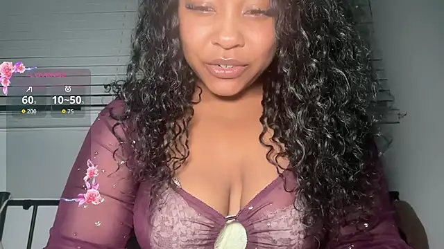 Yourmommysilk online show from June 28, 4:07 am