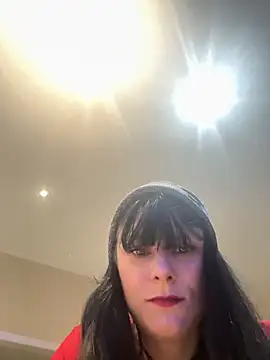mango-kitty online show from May 11, 3:40 pm