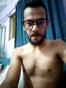 Snapshot of Alimohamed08 chatting on July 4, 8:59 pm Alimohamed08 online show from July 4, 8:59 pm