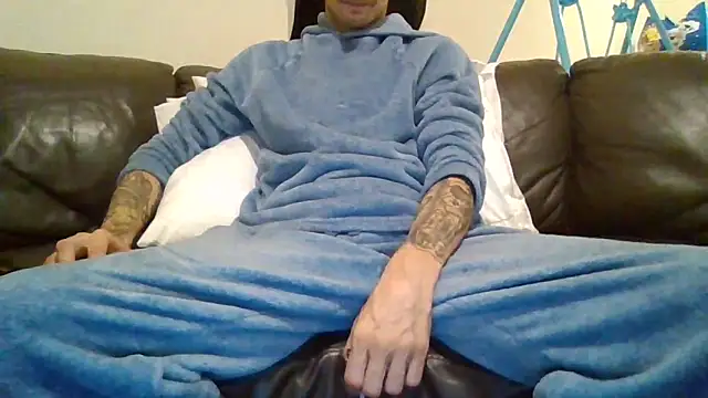 Snapshot of feetlovrr94 chatting on May 12, 11:13 pm feetlovrr94 online show from May 12, 11:13 pm