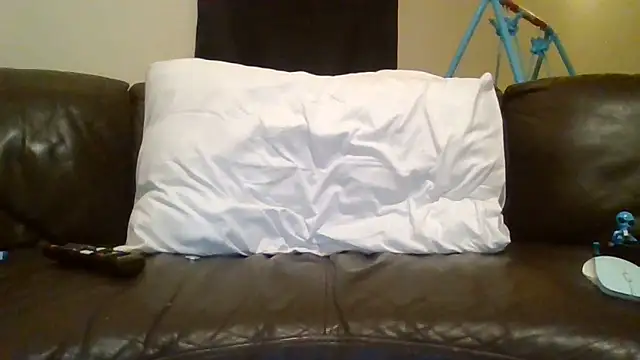 Snapshot of feetlovrr94 chatting on May 22, 11:10 pm feetlovrr94 online show from May 22, 11:10 pm