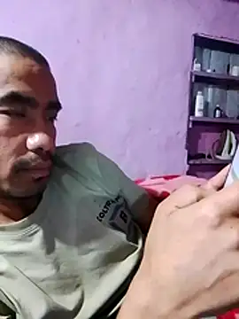 Snapshot of Dertyking chatting on April 8, 3:23 pm Dertyking online show from April 8, 3:23 pm