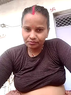 Shivani09900 online show from June 25, 6:07 am