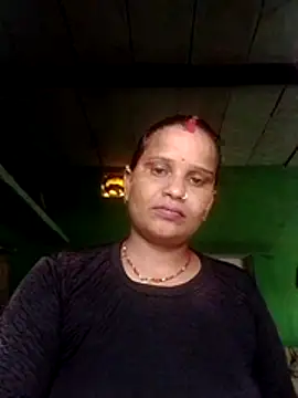Shivani09900 online show from July 3, 10:10 am