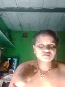 Shivani09900 online show from July 4, 8:04 pm