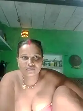 Shivani09900 online show from July 10, 9:01 am