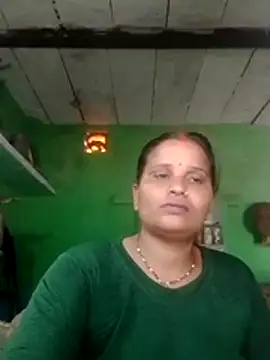 Shivani09900 online show from July 17, 9:38 am