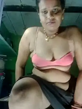 Shivani09900 online show from July 19, 7:50 pm