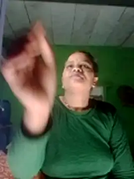 Shivani09900 online show from July 29, 9:35 pm