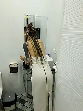 Snapshot of Unihornym chatting on March 29, 3:56 pm Unihornym online show from March 29, 3:56 pm