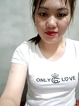 Snapshot of meg_06 chatting on March 25, 2:06 am meg 06 online show from March 25, 2:06 am