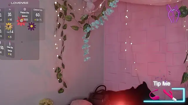 Snapshot of eyes_moonn chatting on March 26, 1:06 pm eyes moonn online show from March 26, 1:06 pm