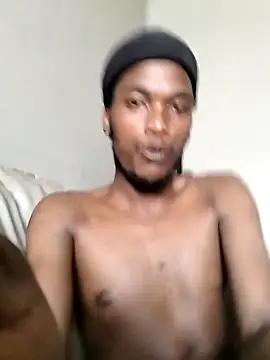 Snapshot of StipMode chatting on April 16, 11:44 am StipMode online show from April 16, 11:44 am