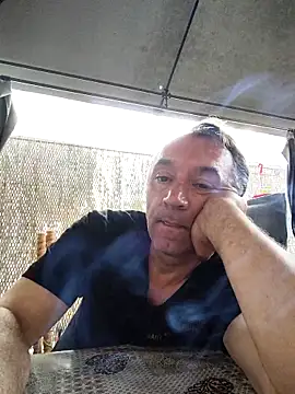 Snapshot of Joepepecarito chatting on May 3, 8:42 am Joepepecarito online show from May 3, 8:42 am