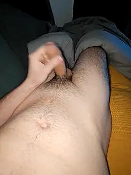 Snapshot of Skousy chatting on April 5, 11:18 am Skousy online show from April 5, 11:18 am