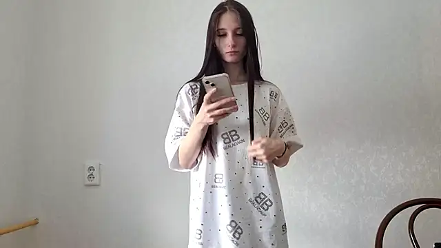 SkinnyAshley online show from March 27, 8:26 am