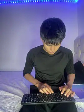 Snapshot of LYAN_DYLAN chatting on March 26, 10:15 pm LYAN DYLAN online show from March 26, 10:15 pm